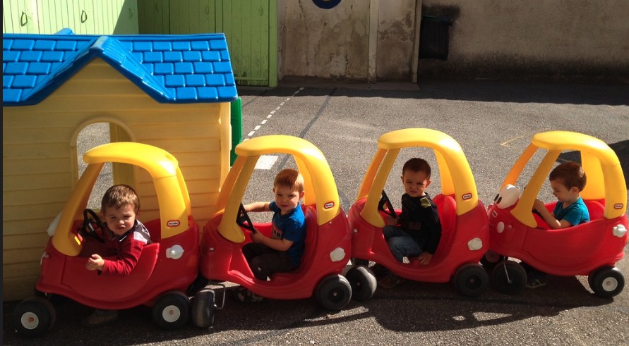 ecole a l age de 2 ans - activites ludiques- ecole Greenfiled