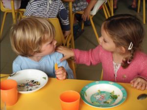 école a l'âge de 2 ans - vecteur de socialisation et d'épanouissement- école Greenfiled